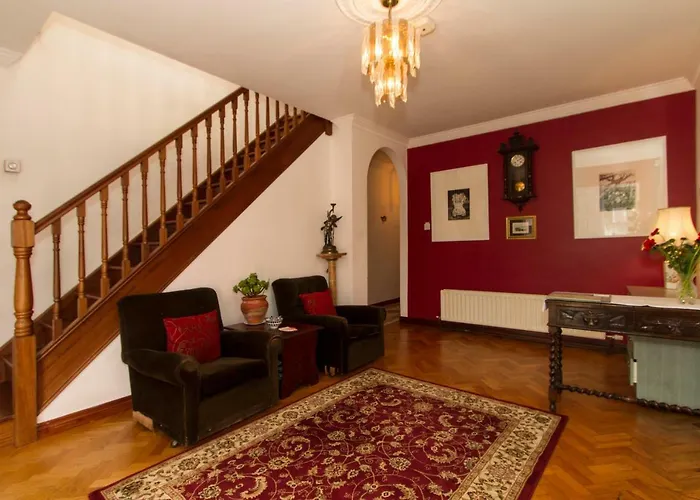 Rise And Shine Vegetarian Bed and breakfast Westport